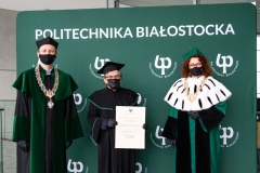 Rektor PB Marta Kosior-Kazberuk oraz Prorektor ds. Nauki Marek Krętowski z doktorem habilitowanym Januszem Ryszardem Krentowskim