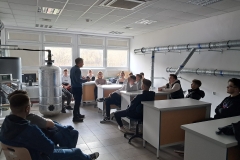 20240325 Uczniowie Technikum Budowlano-Geodezyjnego na zajęciach w Laboratorium OZE